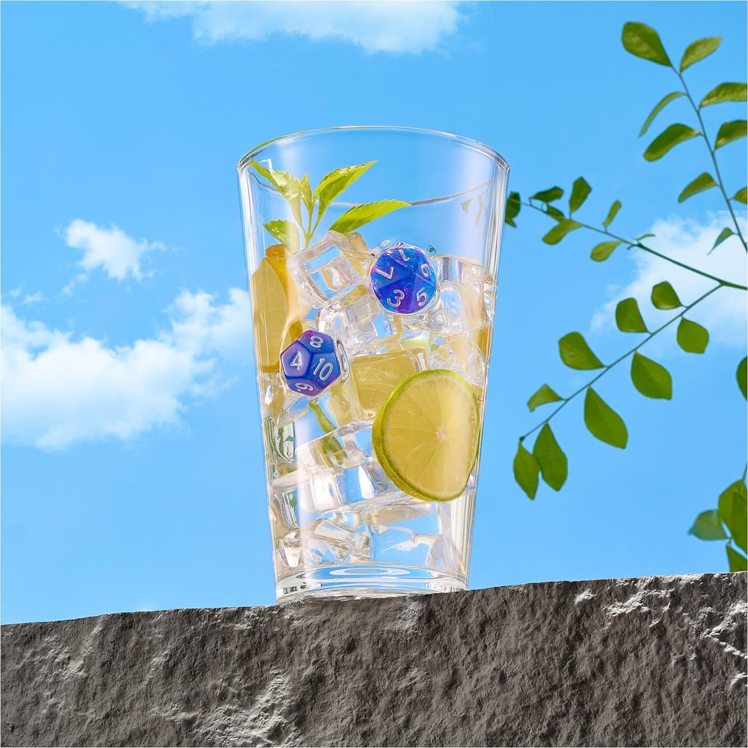 LIIGEMI Set of 2,Drinking Glasses with DND Dice Embedded,Handmade Beer Glasses, 16 oz Highball Glass Drinking Glasses,Gift for D&D or RPG Player(Blue)