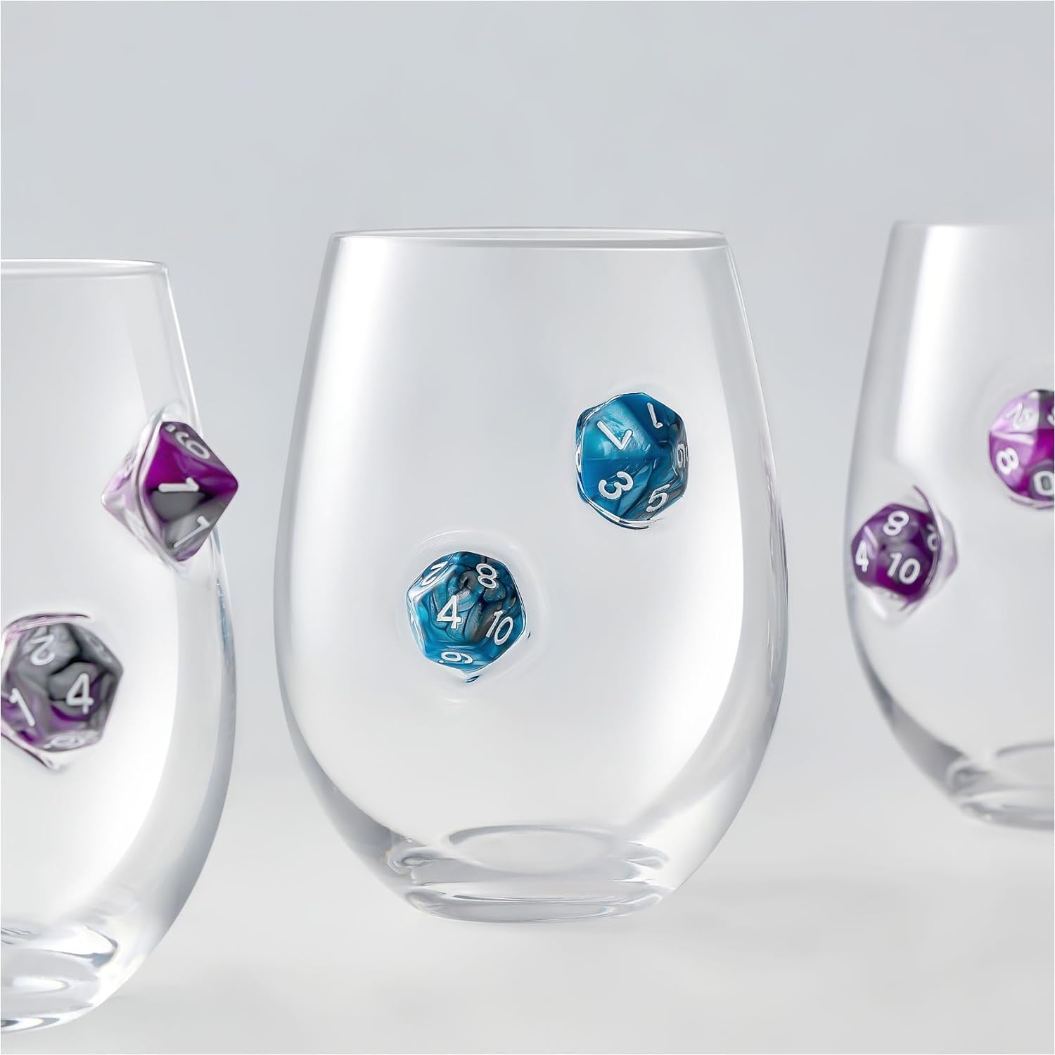 LIIGEMI Stemless Wine Glass with DND Dice Embedded, Handmade Red Wine Glasses, Drinking Glasses, 18.5 oz，Set of 2，Gift for D&D or RPG Player（Blue）