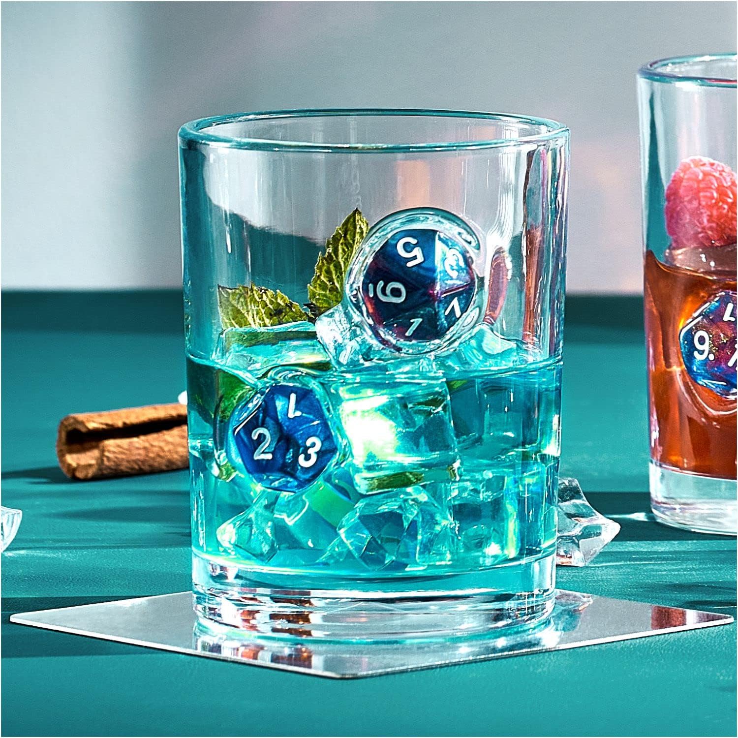 LIIGEMI Whiskey Glasses with Polyhedral dices Embedded, Whiskey cups Gift Set of 2,Unique Handmade Design, Rocks Glass 10oz（Blue）