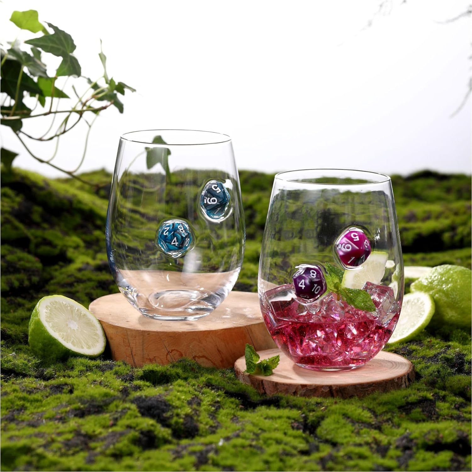 LIIGEMI Stemless Wine Glass with DND Dice Embedded, Handmade Red Wine Glasses, Drinking Glasses, 18.5 oz，Set of 2，Gift for D&D or RPG Player（Blue）